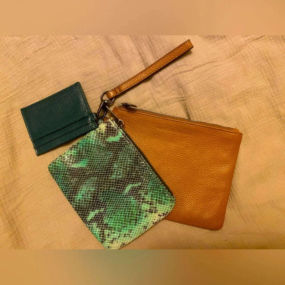 Aimee Kestenberg 100% Leather Wristlet Tan - Picture 3 of 7